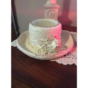 Unbranded Cream & Gold Hat-Shaped Planter